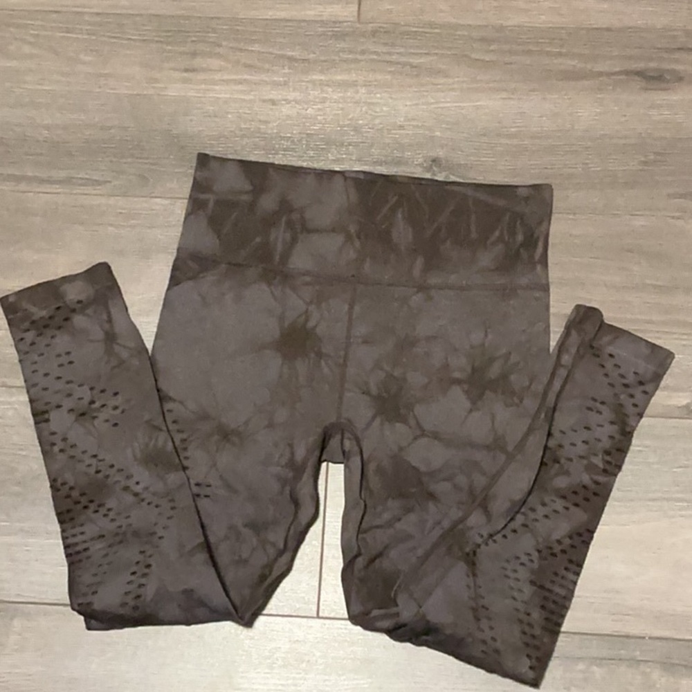 Betsy Johnson | Dark Brown tie dye Patterned high waist crop Leggings - medium